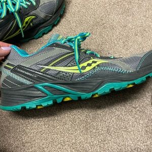 Saucony Excursion running shoe size 8.5 womens